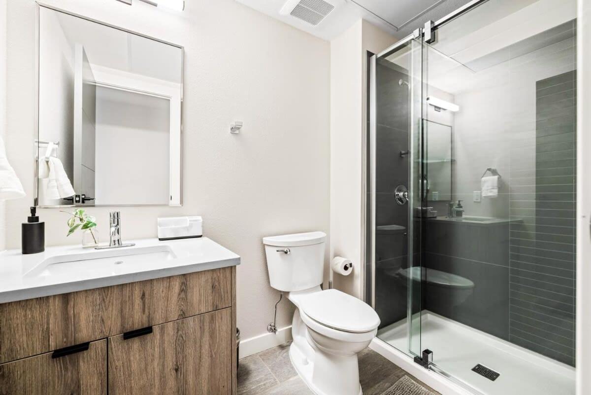 Avenue Hotel Downtown Golden Gold Miners Suite 外观 照片